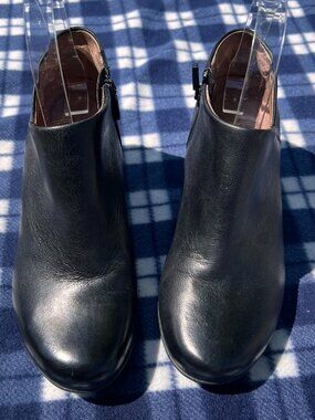 Dansko Raina Black Leather Ankle Boots Size 37 US 6.5-7 Comfort Side Zip